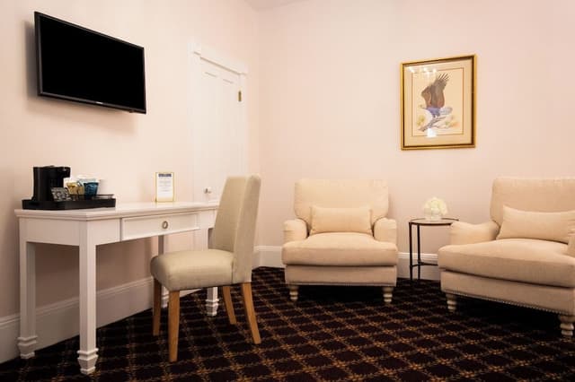 Classic Room, 1 King Bed