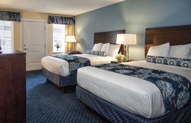 Deluxe Room, 2 Queen Beds, Non Smoking