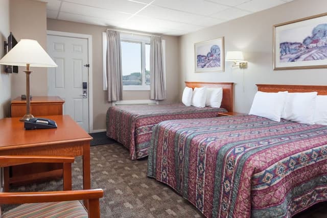 Double Room, 2 Queen Beds, Refrigerator & Microwave