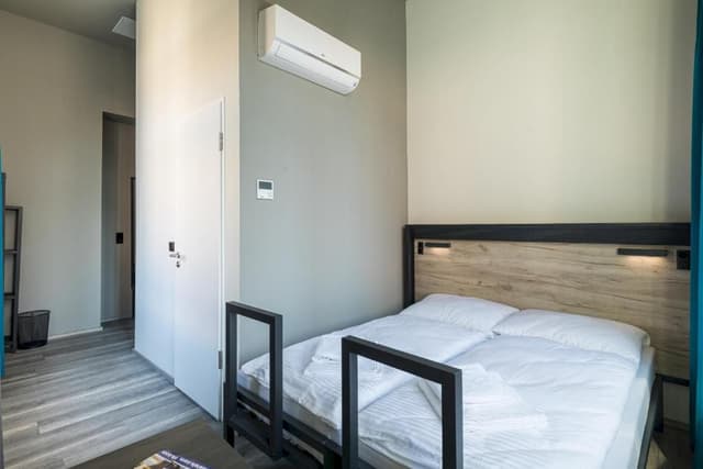 Twin Room For Single Use