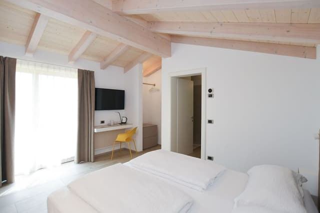 Deluxe Double Room, Vineyard View