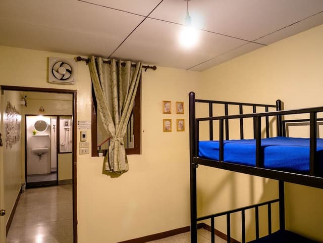 Basic Twin Room with Private External Bathroom