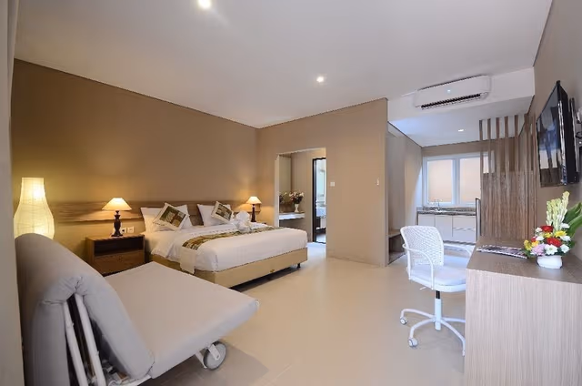 Signature Room, 2 Bedrooms, Pool View