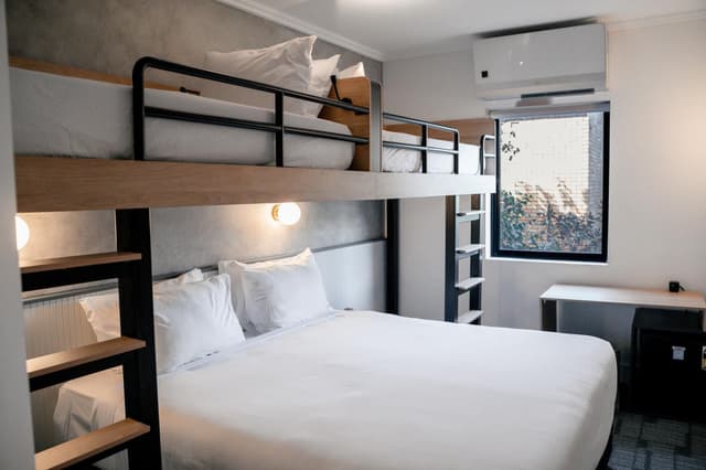 King Bunk Room