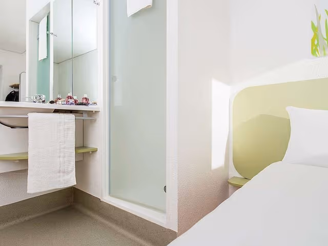 Triple Room (1 Double Bed and 1 Single Bunk Bed)