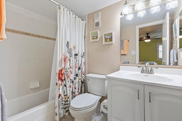 Condo, 1 King Bed with Sofa bed (Ocean Reef Villas 207)