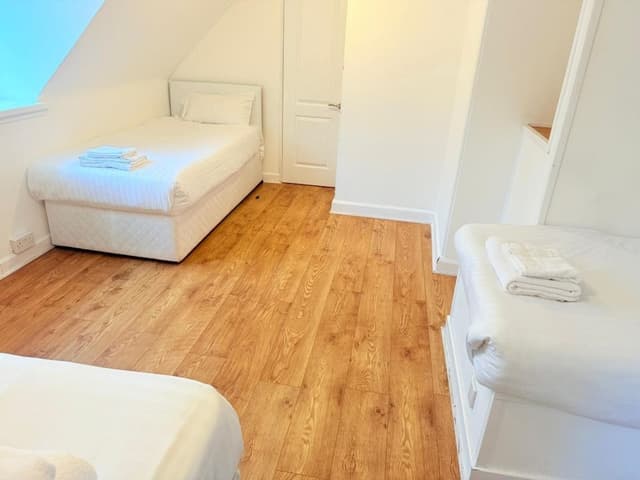 Deluxe Family of 5 Room