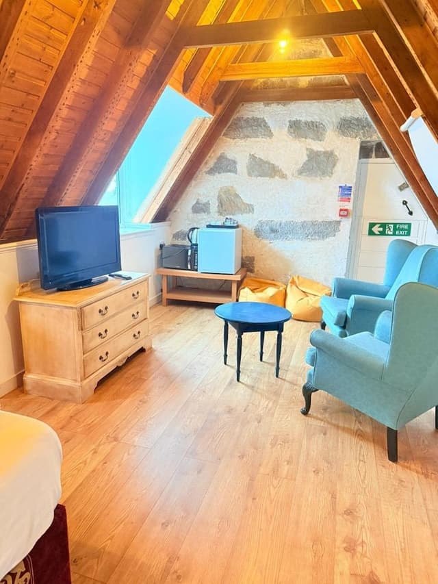 Deluxe Family of 5 Room