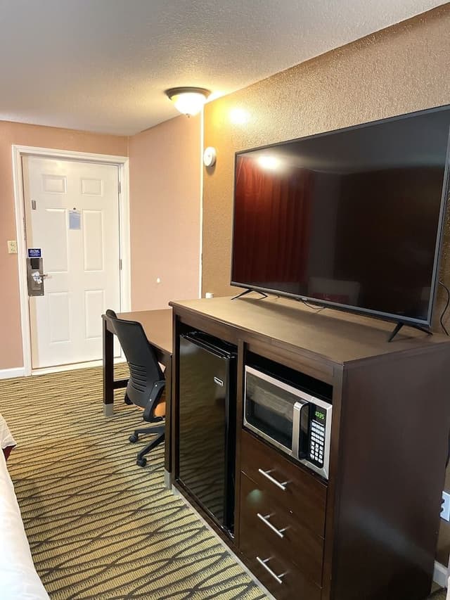 Standard Room, 1 King Bed