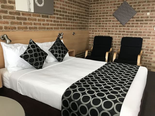 Budget Room (Next to Highway)