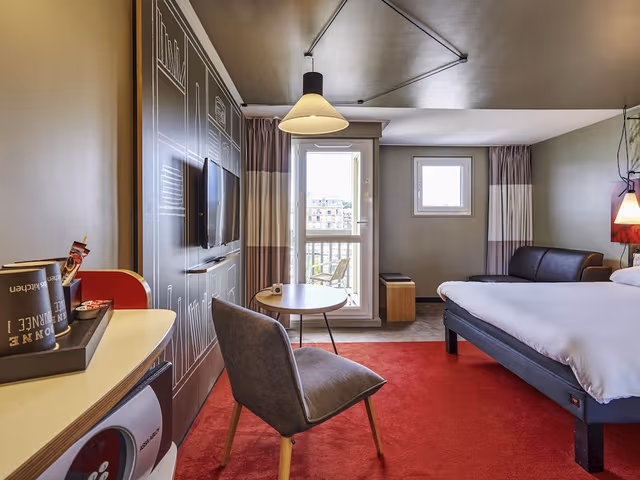 Premium Double Room, 1 Double Bed with Sofa bed, Balcony