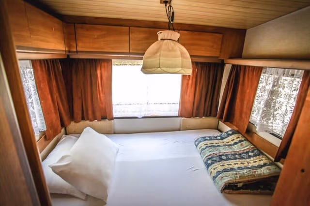 Standard Caravan, Shared Bathroom