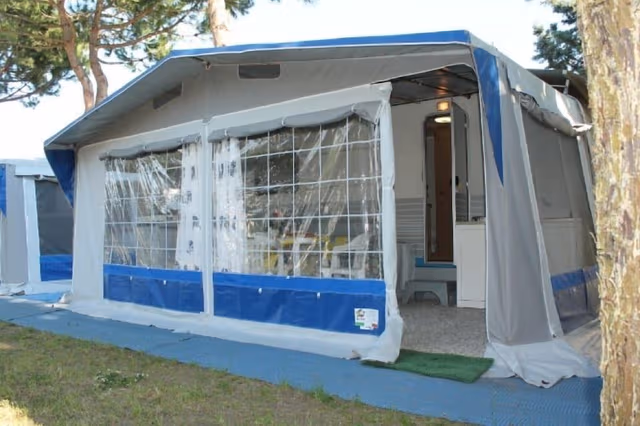 Caravan Aqua