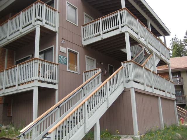 Premier Condo, 2 Bedrooms, Mountain View