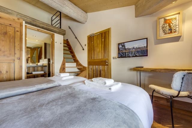 Triple Room, Mezzanine