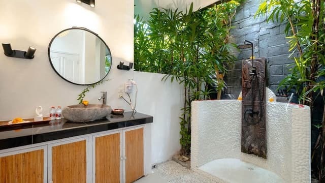 Superior Villa, 3 Bedrooms, Poolside
