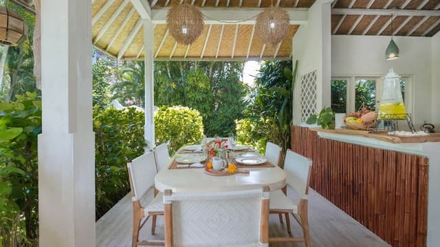 Superior Villa, 3 Bedrooms, Poolside