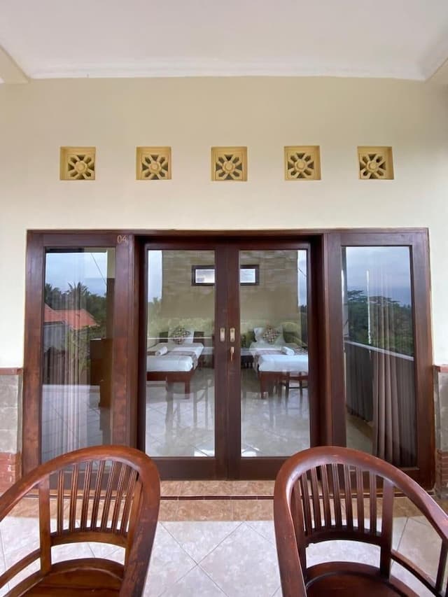 Family Room, 2 Bedrooms