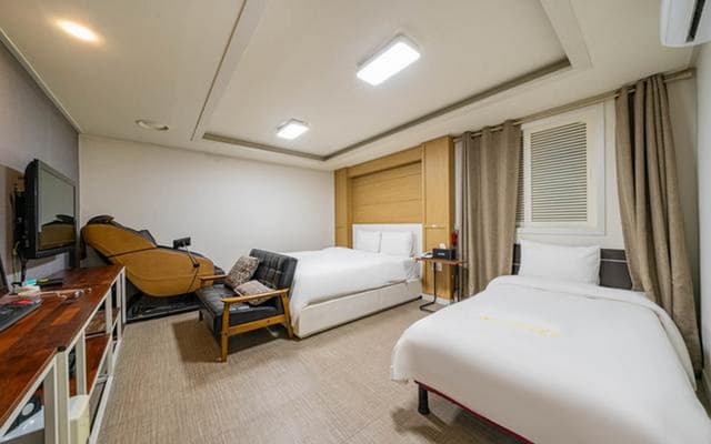 VIP Twin Room