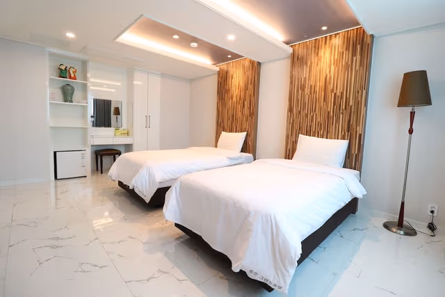 Standard Twin Room