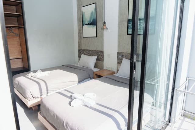 Superior Room, Pool View
