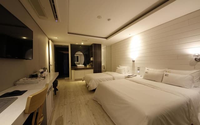 Standard Twin - Check-In After 5PM, Available for Consecutive Nights