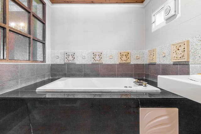 Honeymoon Double Room, Jetted Tub, Mountain View