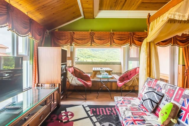 Honeymoon Double Room, Jetted Tub, Mountain View