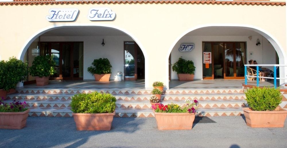 Hotel Felix0