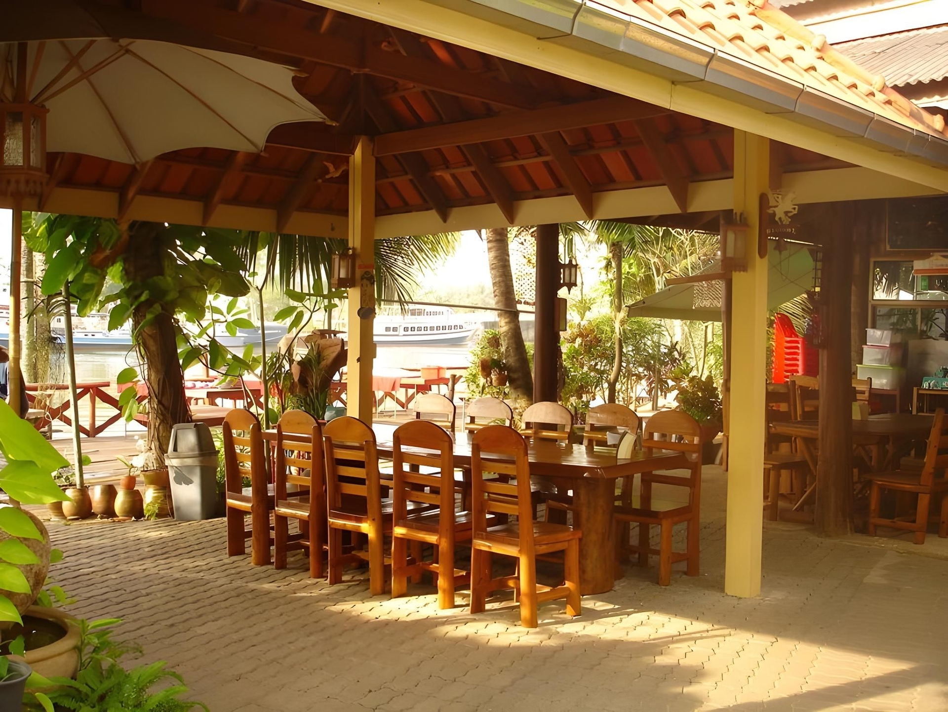 โรงแรมซีซ่าร์ (Seaza Hotel)3