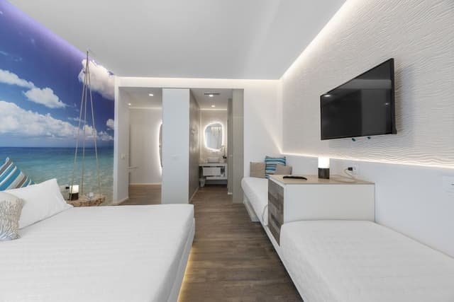 Executive Room, Balcony (beach access included)