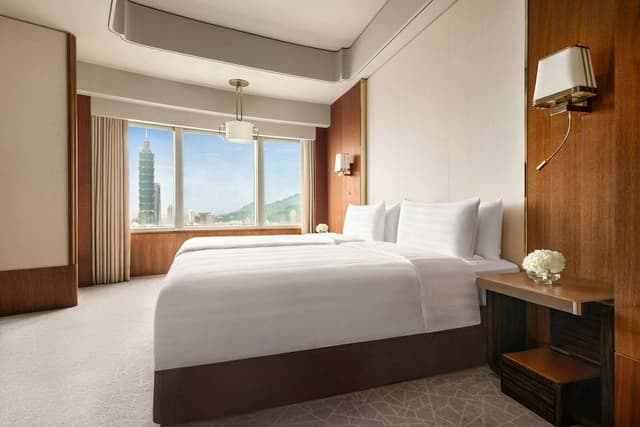 Plaza Suite Twin Room