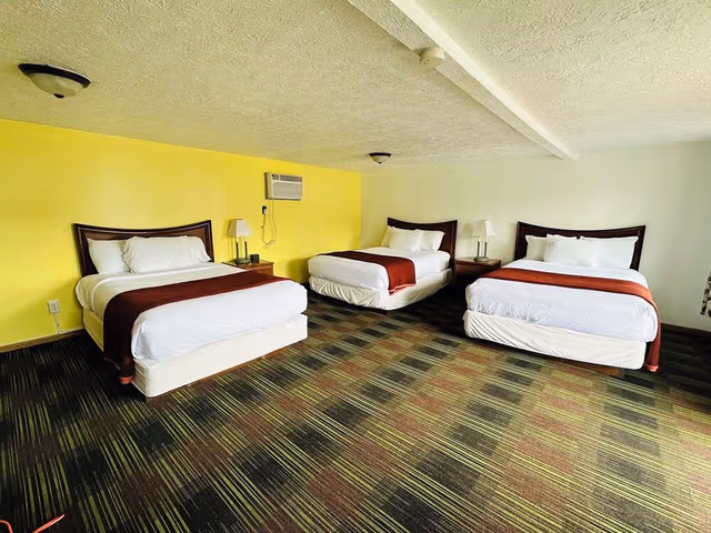 Suite, Multiple Beds