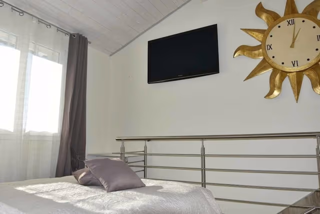 Apartment, 1 Bedroom, Annex Building