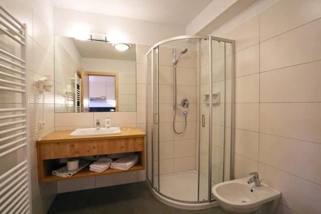 Panoramic Condo, 1 Bedroom, Balcony, Mountain View
