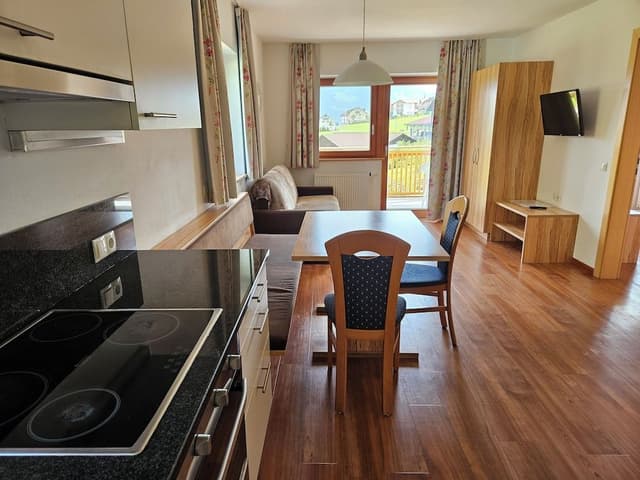 Panoramic Condo, 1 Bedroom, Balcony, Mountain View
