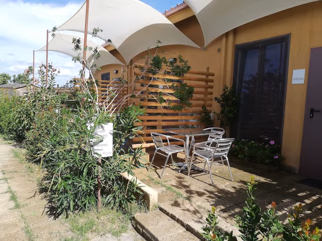 Triple Room, 1 Bedroom, Poolside