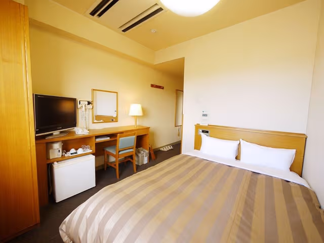 Twin Room, Smoking (B)