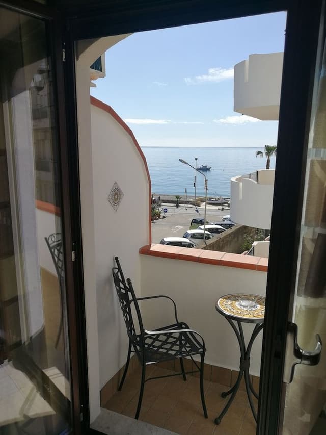 Panoramic Room