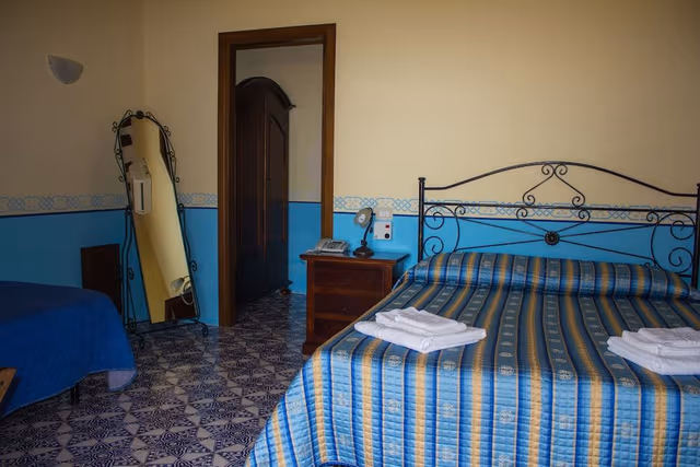 Double or Twin Room, Terrace, Partial Sea View