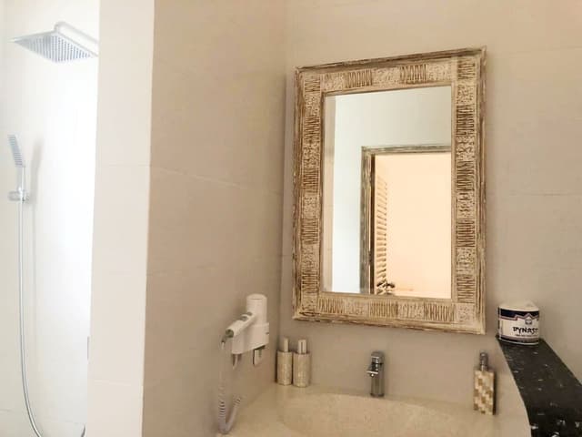 Luxury Double Room, 1 King Bed, Bathtub, Oceanfront
