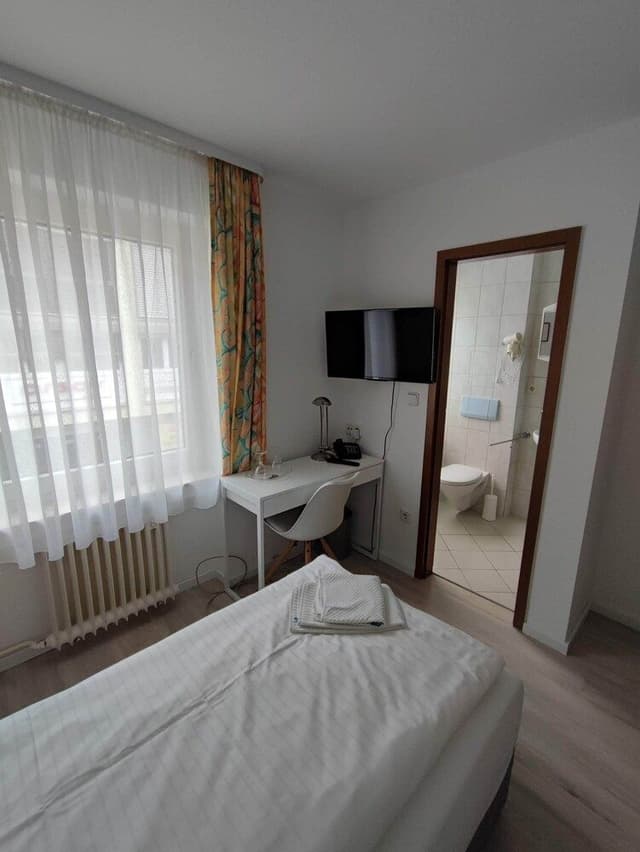 Twin Room, Private Bathroom