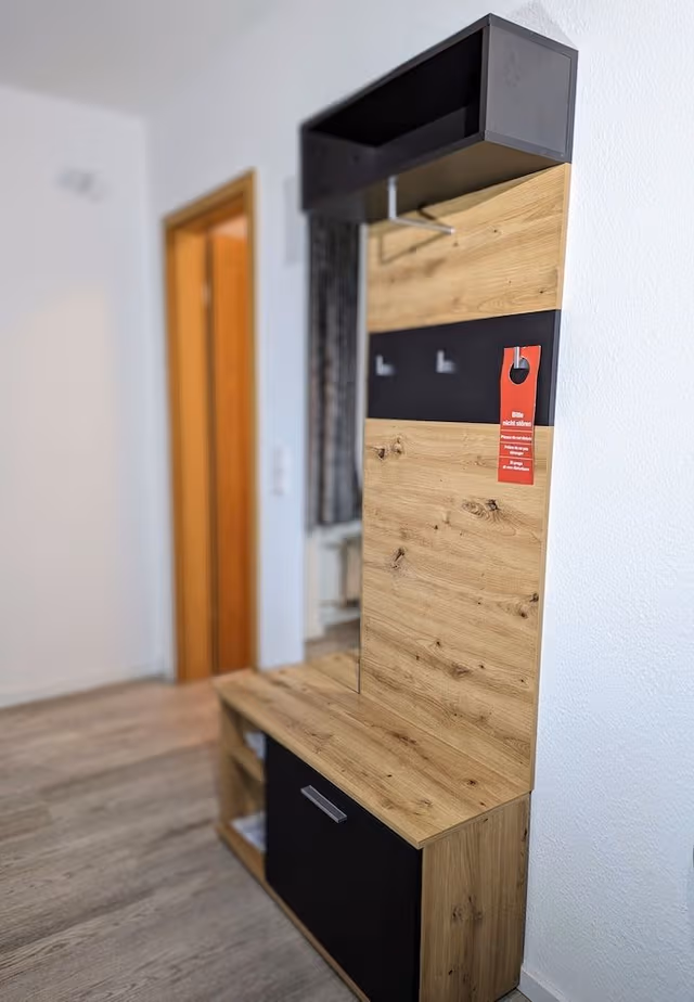 Single Room, Private Bathroom