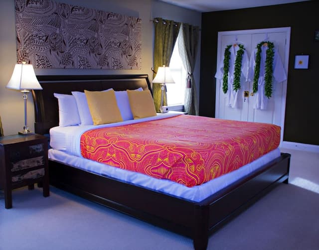 Room, 1 King Bed (Ali'i)