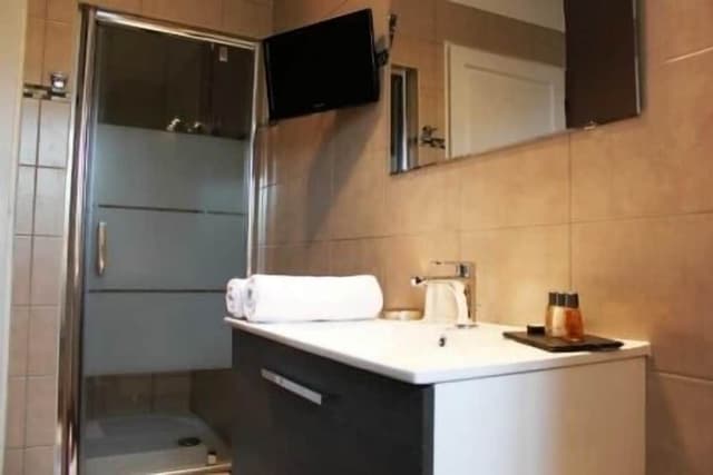 Superior Double Room (Voltaire)