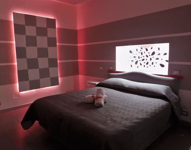 Suite, 1 Queen Bed with Sofa bed, Garden View