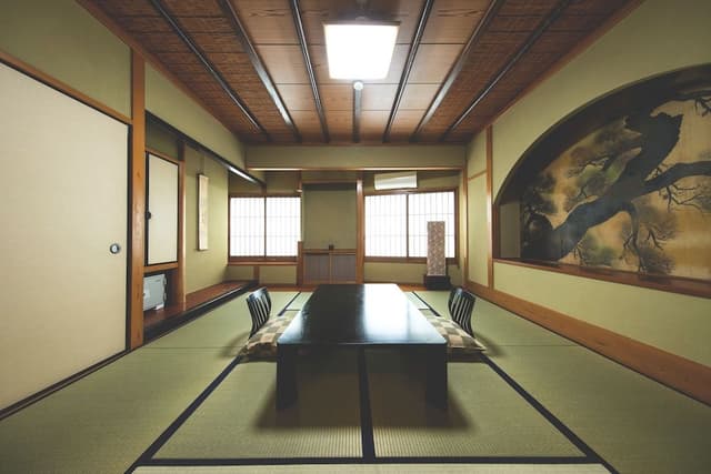 Japanese Room (4 people, Sink, WC, Non Smoking)