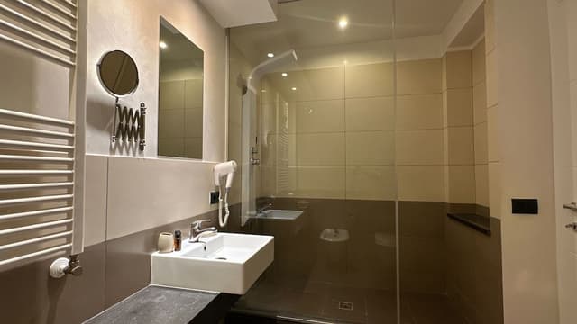 Standard Quadruple Room (shower with hydromassage)