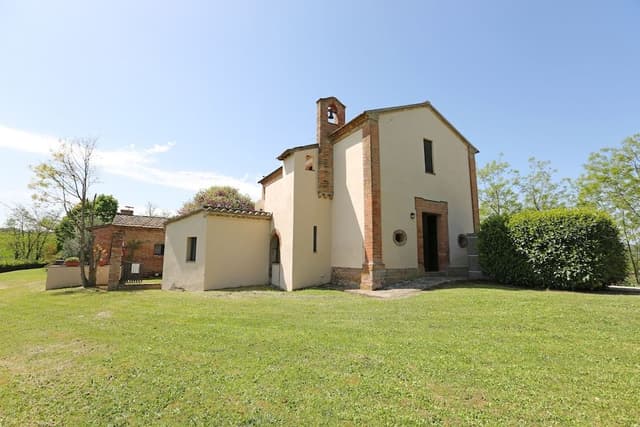 Family Apartment, 2 Bedrooms, 2 Bathrooms, Courtyard Area