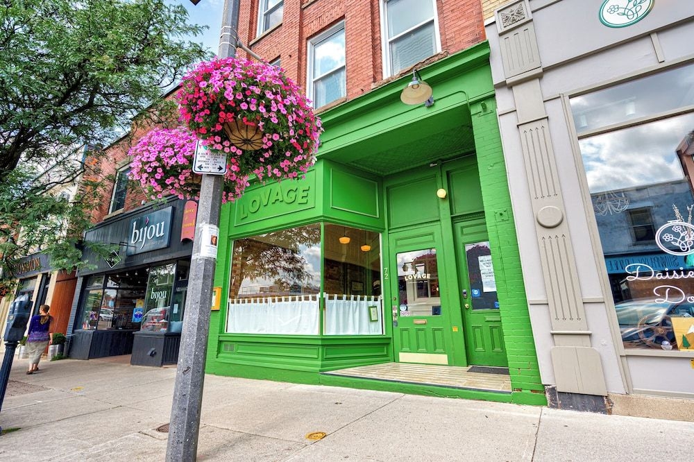 Wellington Street Inn1